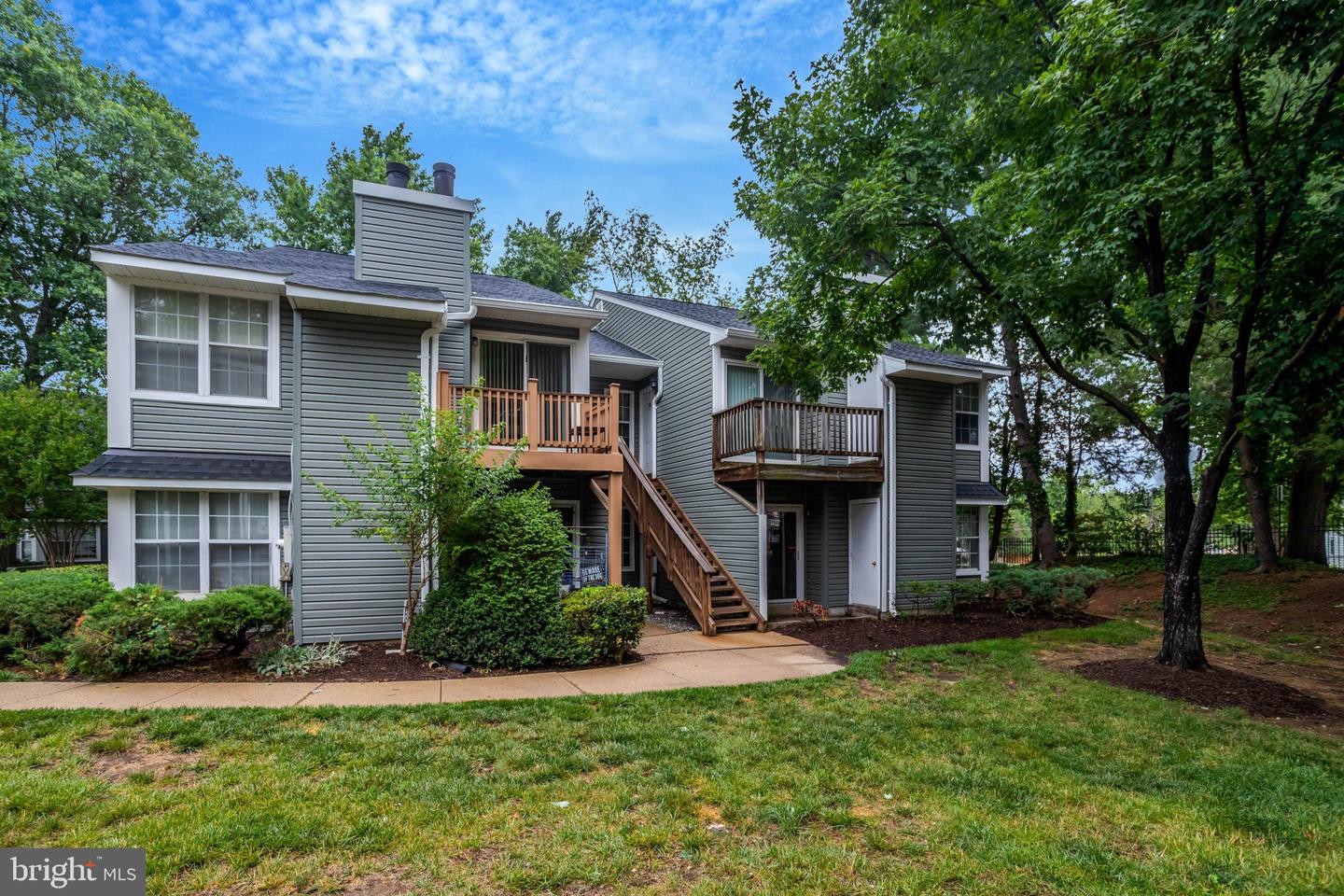 8639-b Beekman Pl Property Photo 1