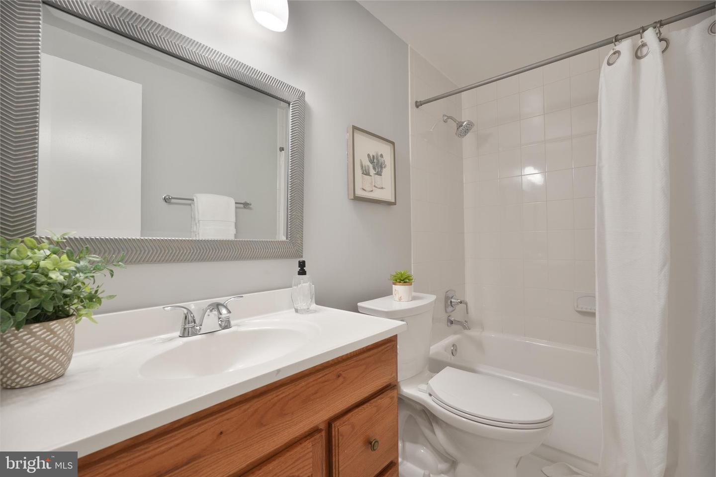 7328 Aynsley Ln Property Photo 52
