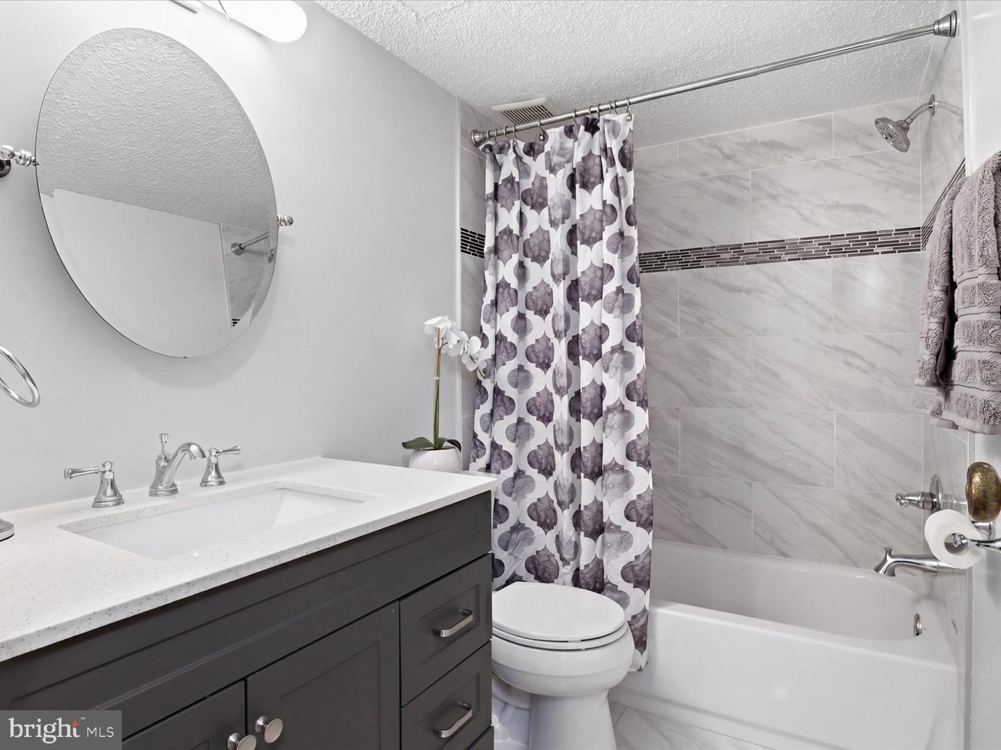 11809 Breton Ct #2b Property Photo 4