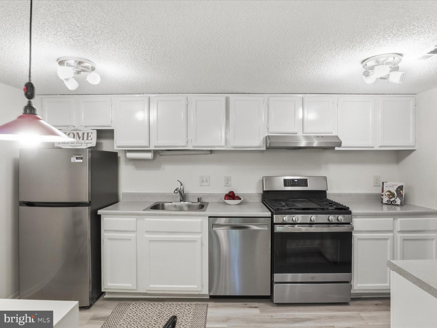 11809 Breton Ct #2b Property Photo 9