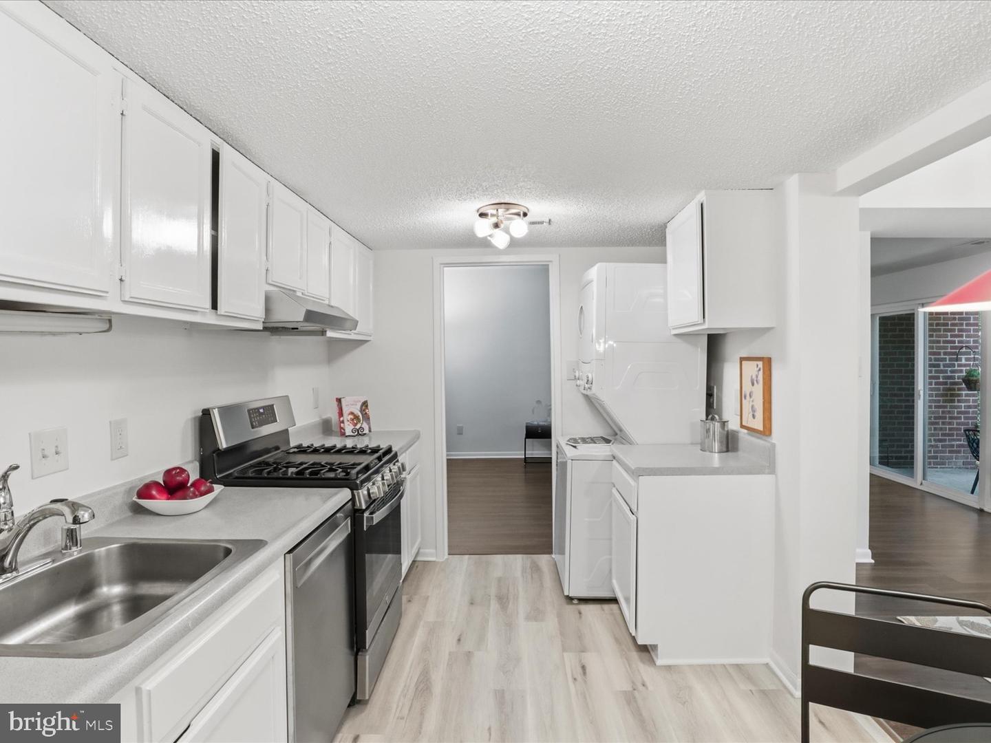 11809 Breton Ct #2b Property Photo 10