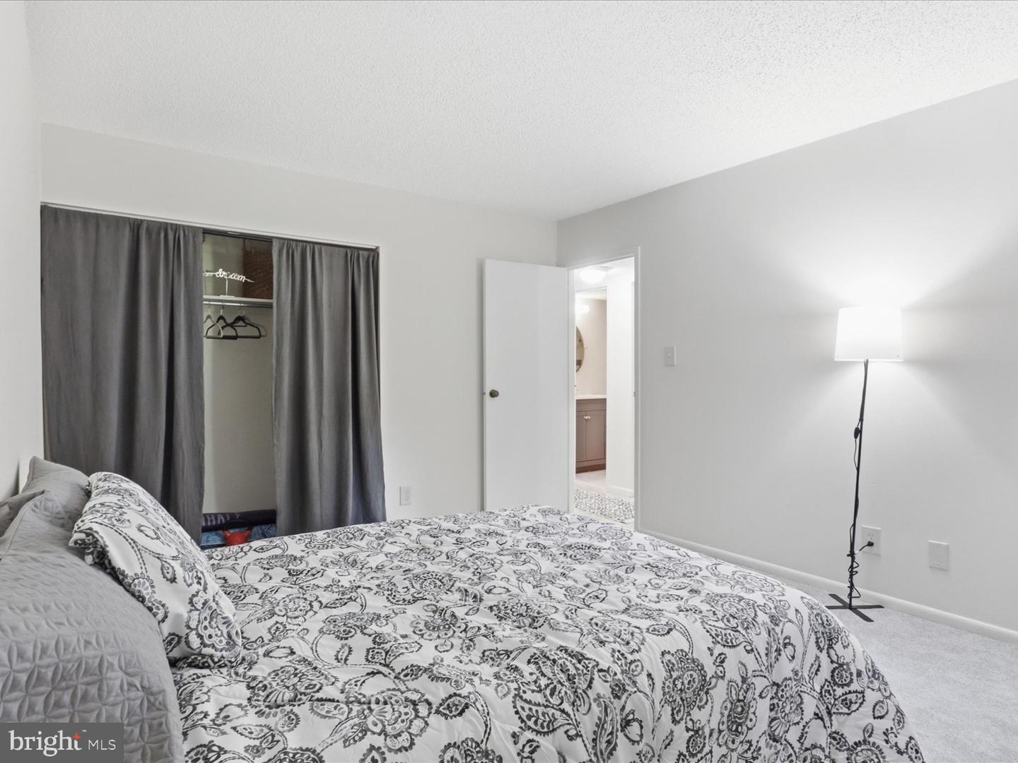 11809 Breton Ct #2b Property Photo 16