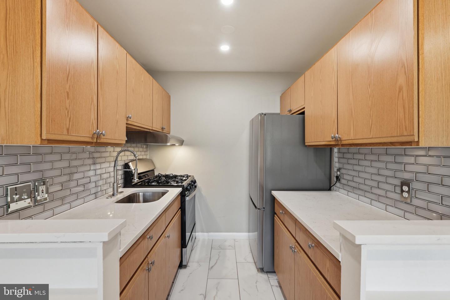 4203 Americana Dr #101 Property Photo 16