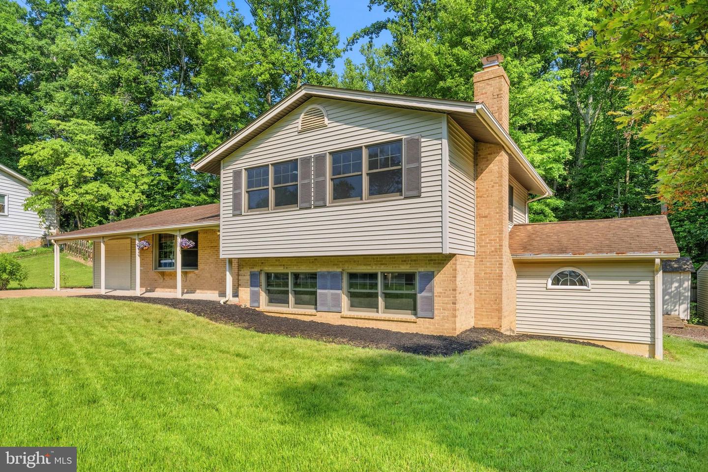 7233 Ashview Dr Property Photo 40