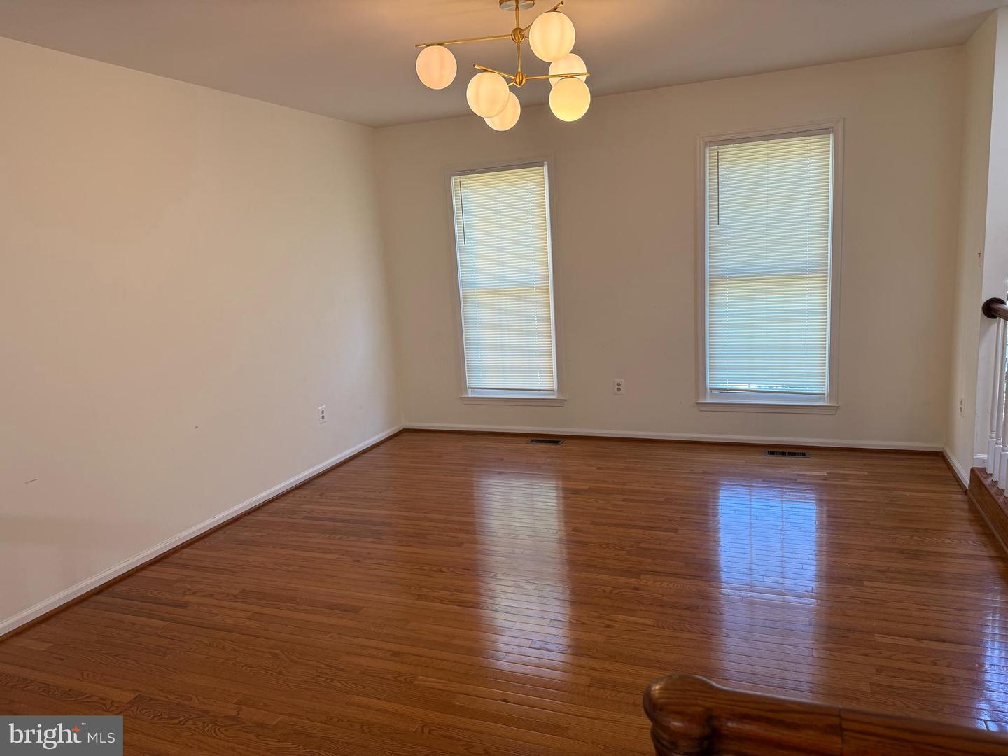 4637 Luxberry Dr Property Photo 2