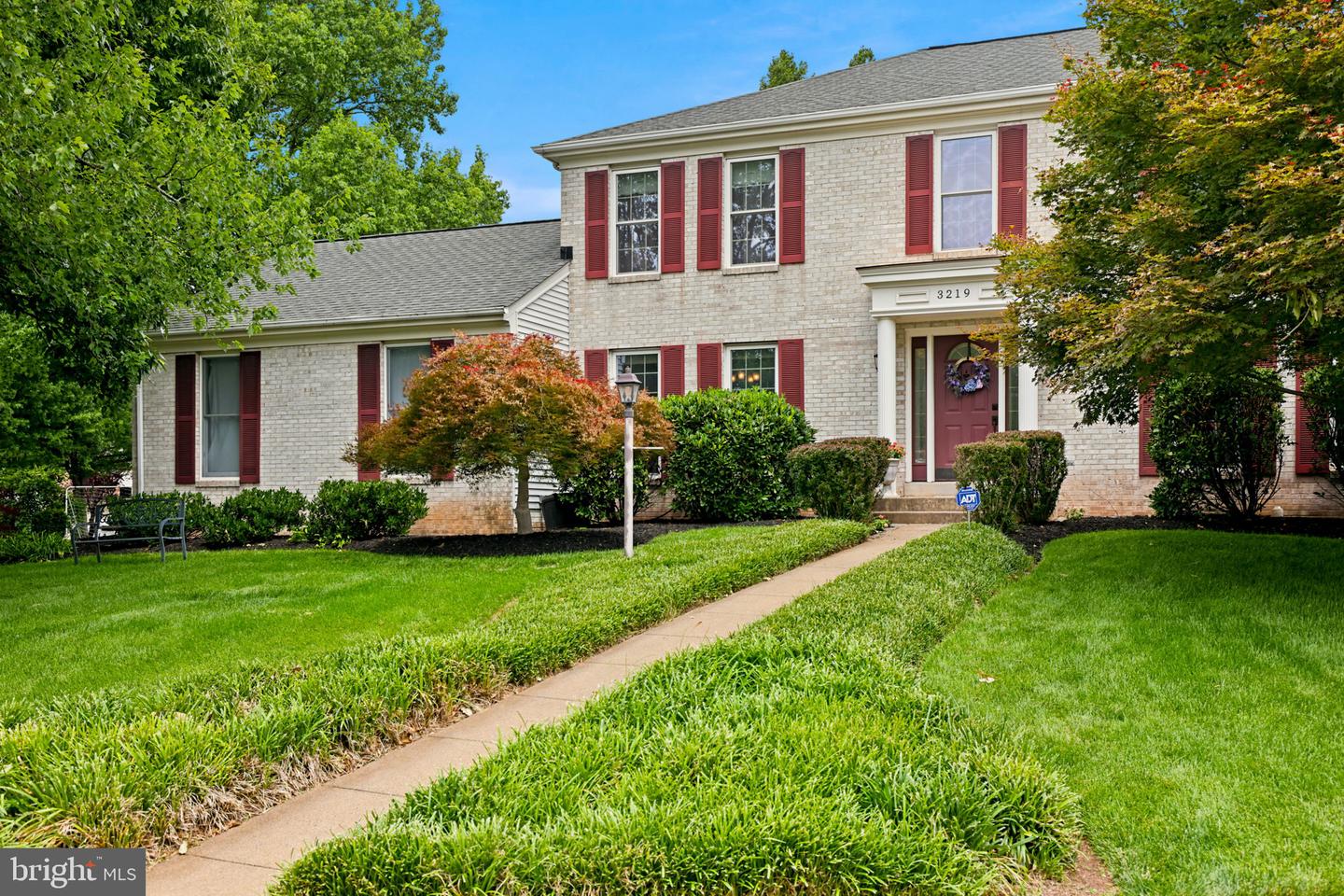 3219 Grassmere Ct Property Photo 4