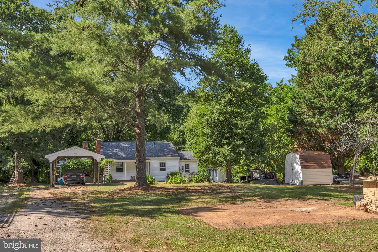 10632 Old Colchester Rd Property Photo 1