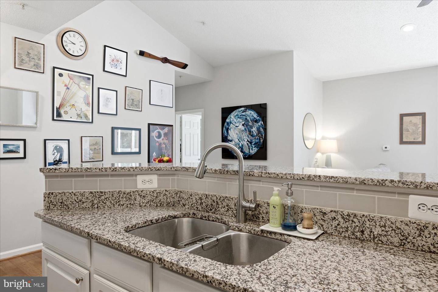 1700 Lake Shore Crest Dr #31 Property Photo 13