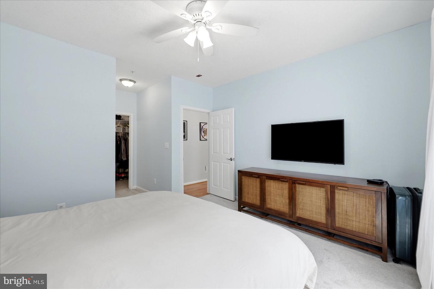 1700 Lake Shore Crest Dr #31 Property Photo 25