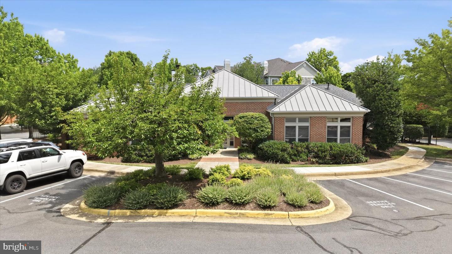 1700 Lake Shore Crest Dr #31 Property Photo 38