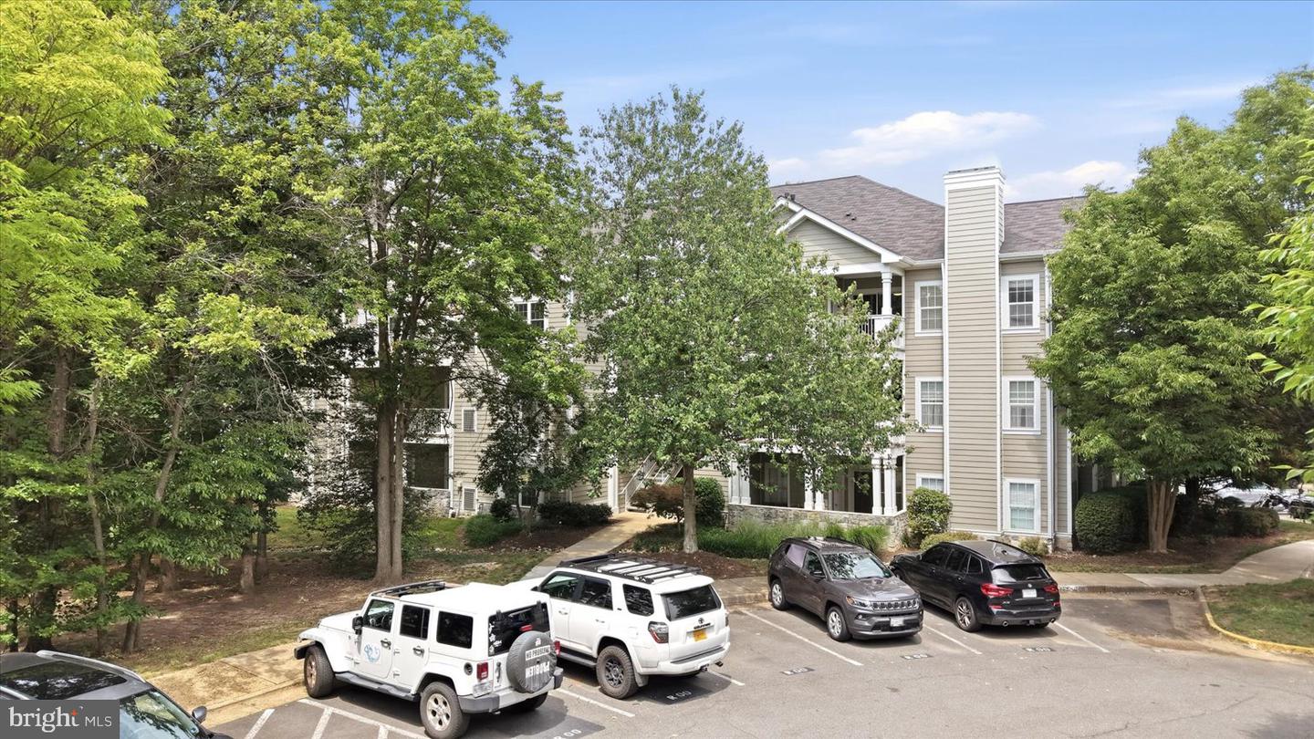 1700 Lake Shore Crest Dr #31 Property Photo 39