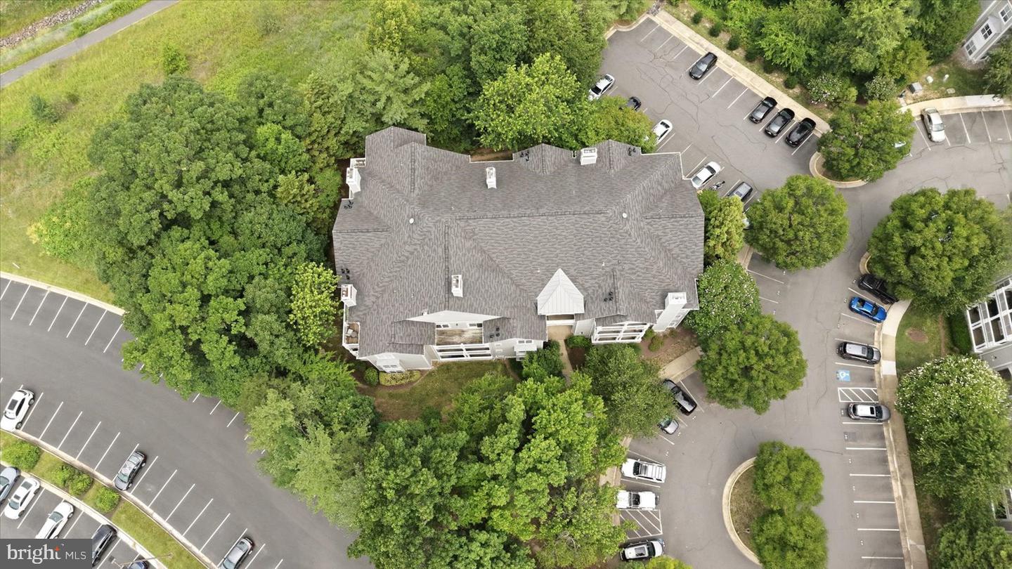 1700 Lake Shore Crest Dr #31 Property Photo 41