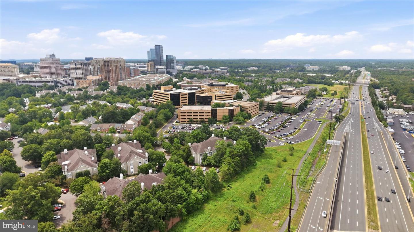 1700 Lake Shore Crest Dr #31 Property Photo 44