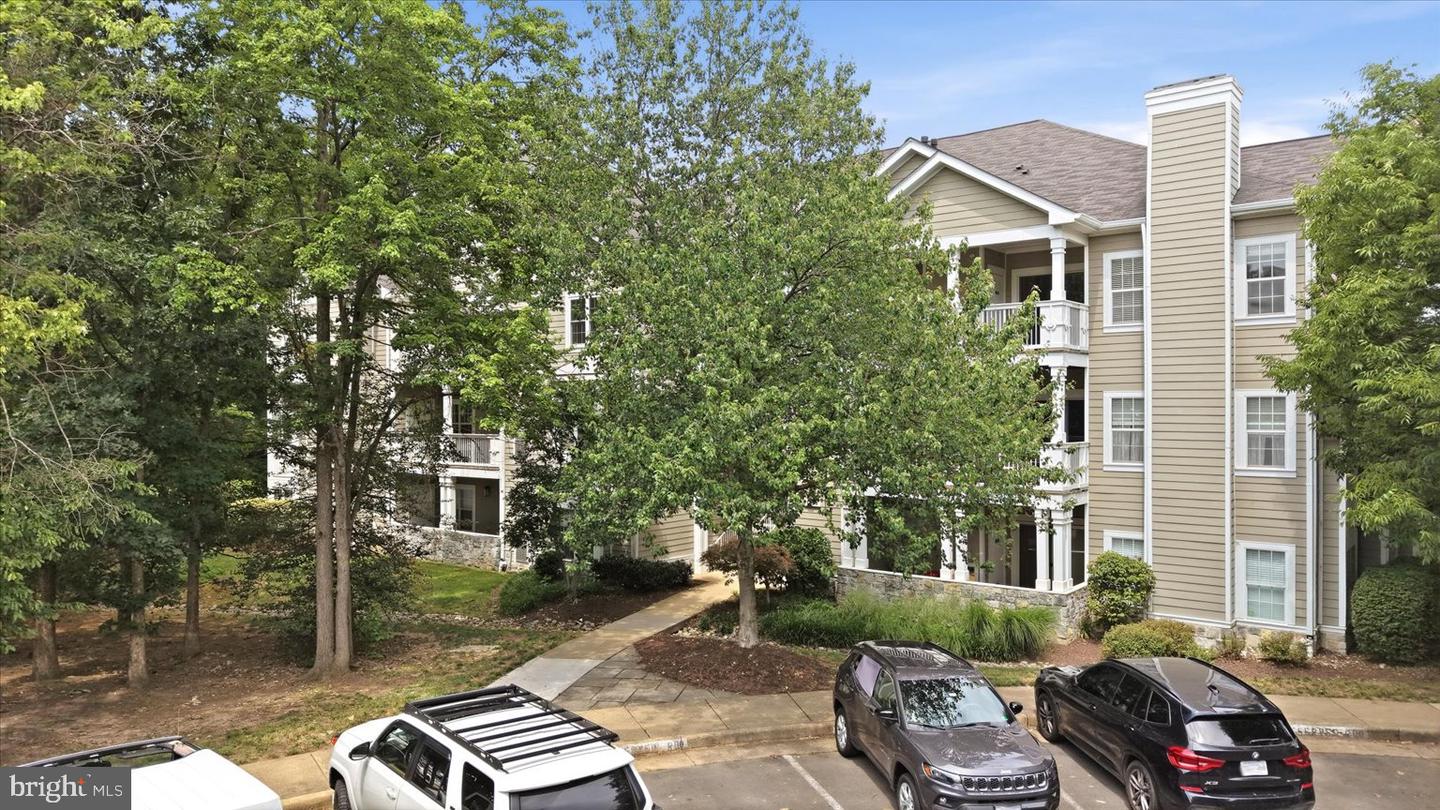 1700 Lake Shore Crest Dr #31 Property Photo 57