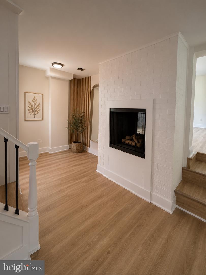 6405 Inwood Dr Property Photo 2