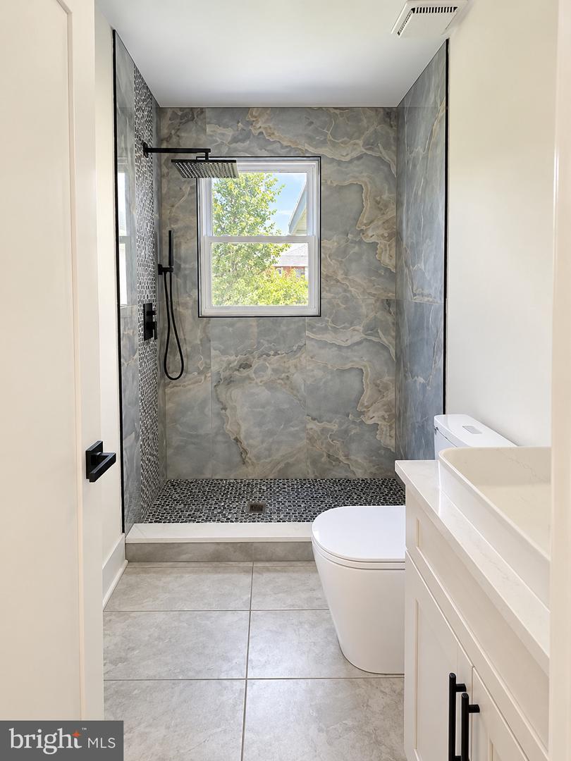 6405 Inwood Dr Property Photo 25