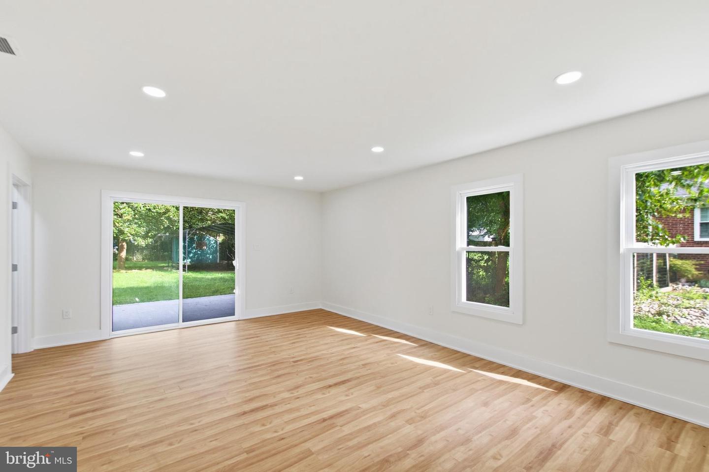 6405 Inwood Dr Property Photo 40