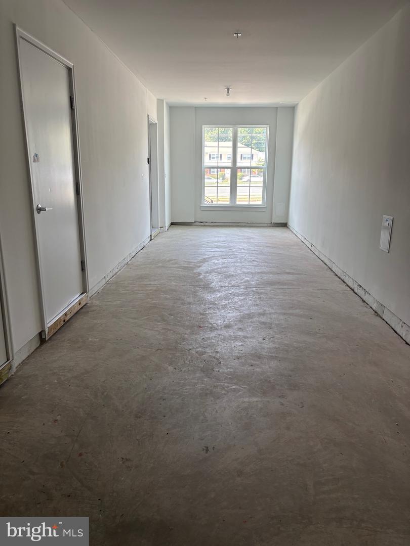 7373 Arlington Blvd Property Photo 31