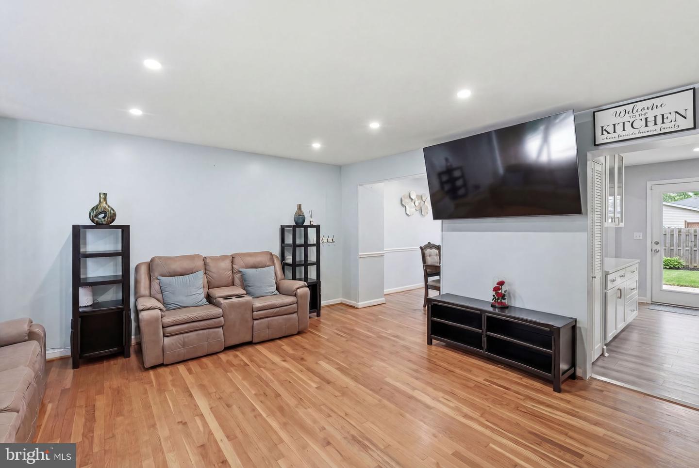 4936 Sauquoit Ln Property Photo 8