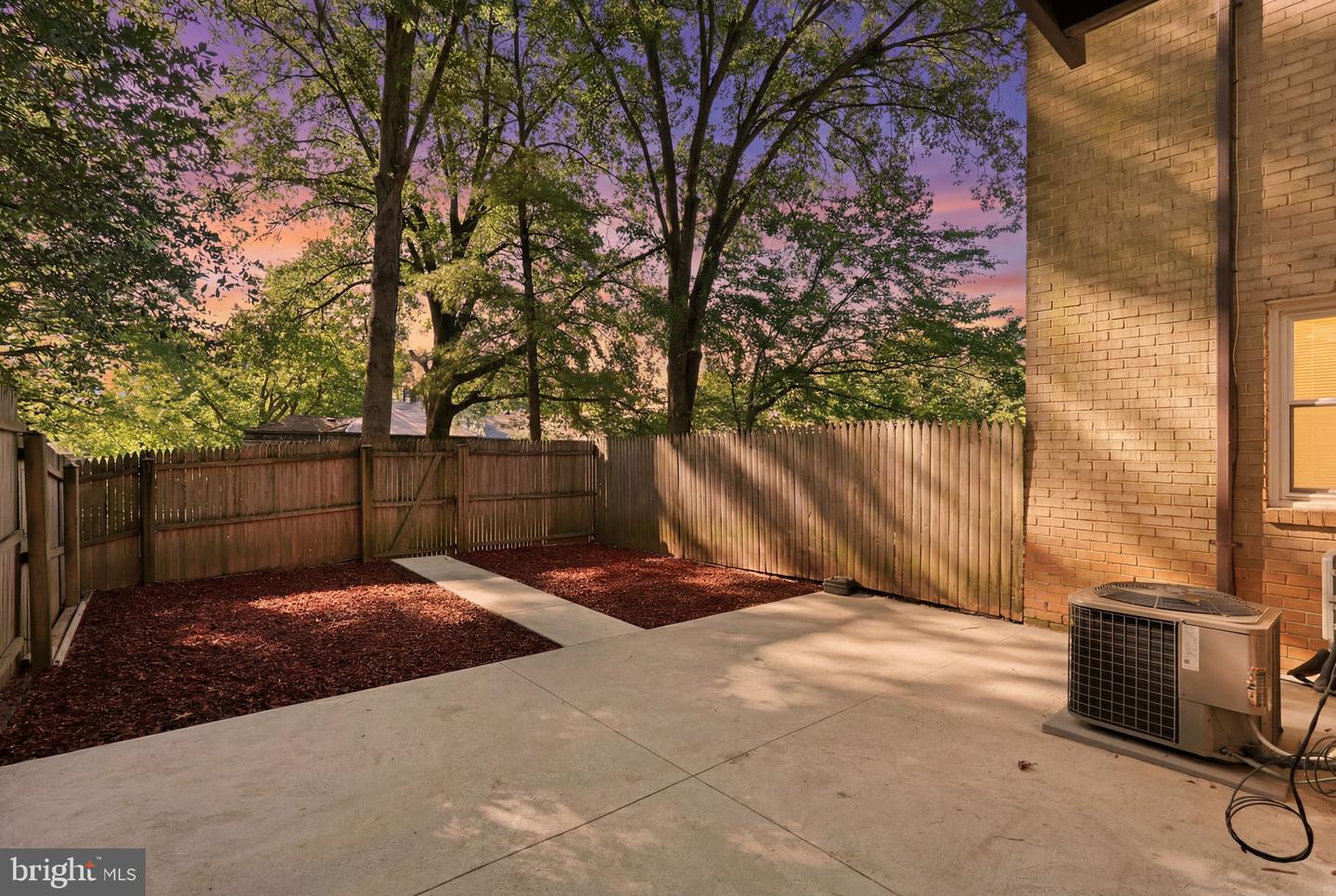 4936 Sauquoit Ln Property Photo 37