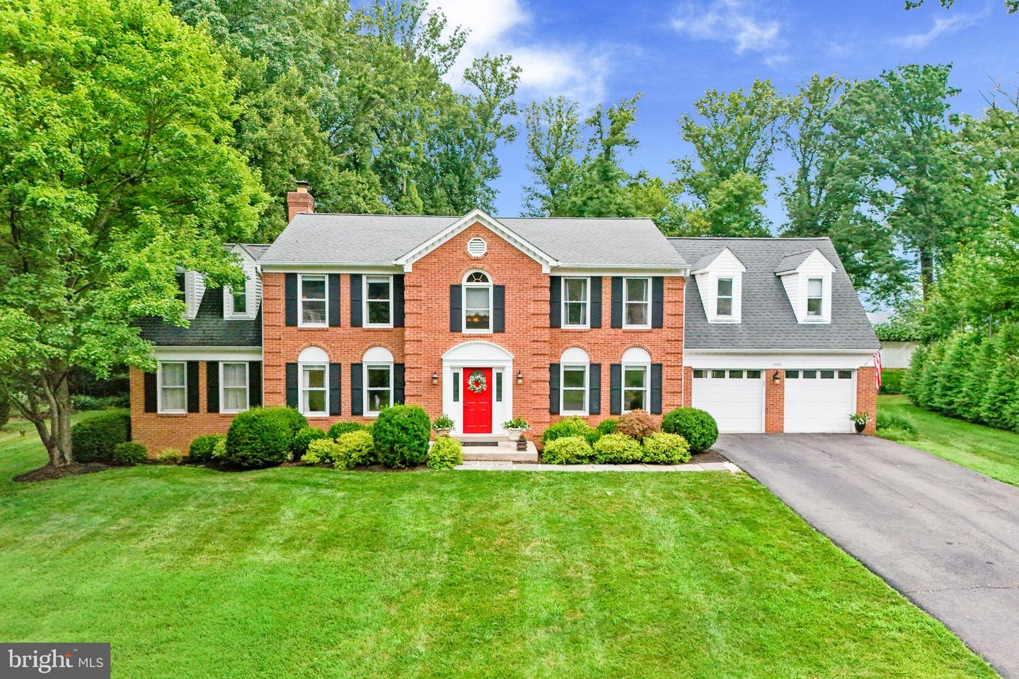 11556 Holly Briar Ln Property Photo 1