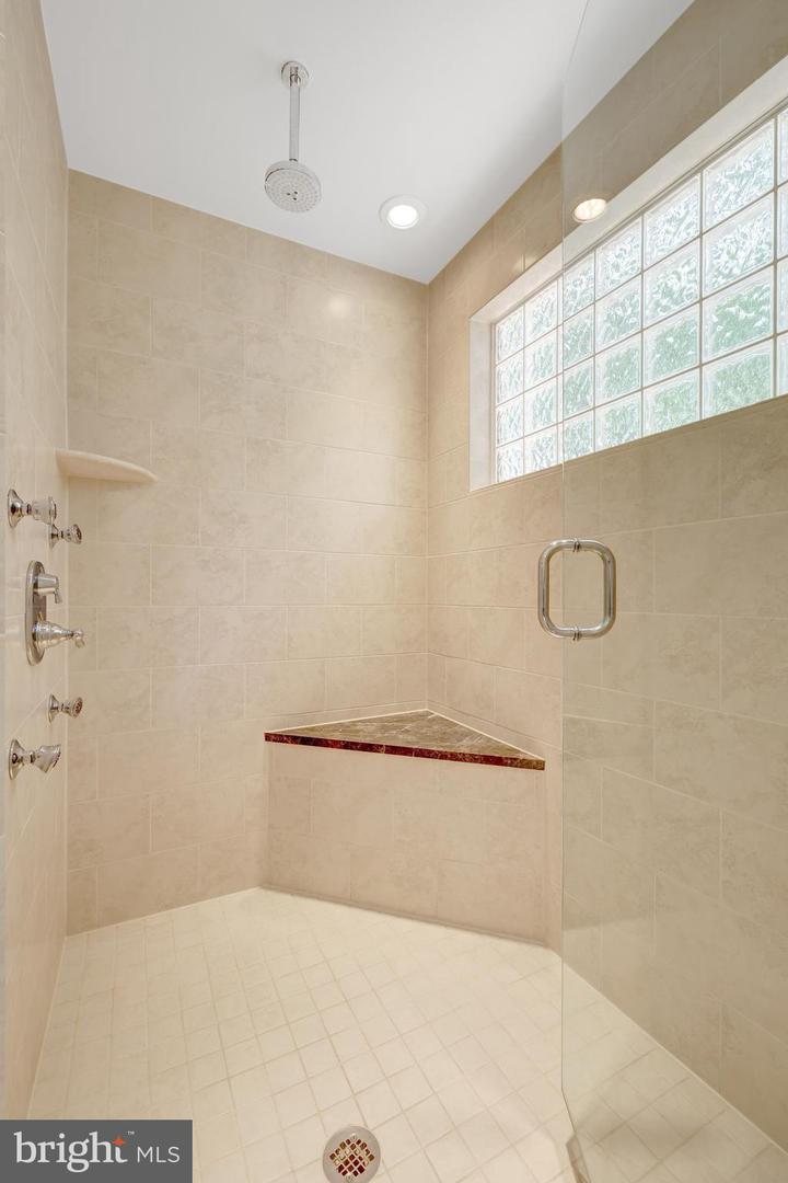 6700 Norview Ct Property Photo 35