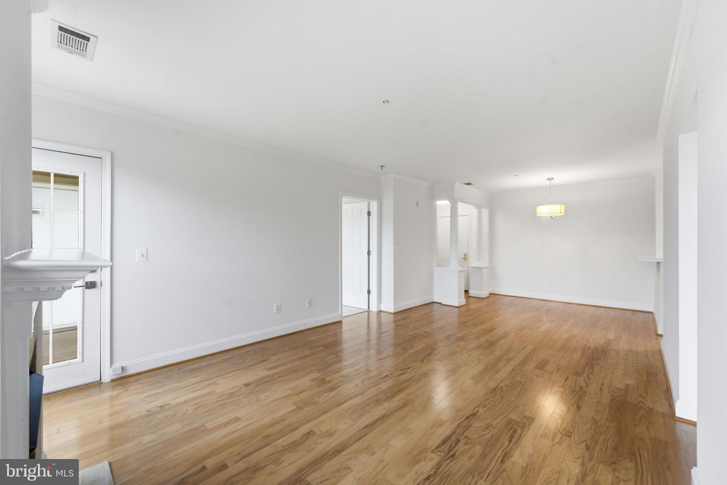 7000 Falls Reach Dr #407 Property Photo 15