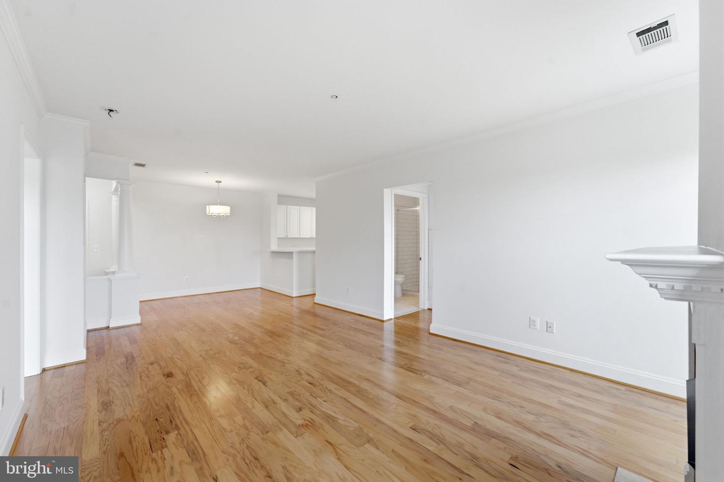 7000 Falls Reach Dr #407 Property Photo 16