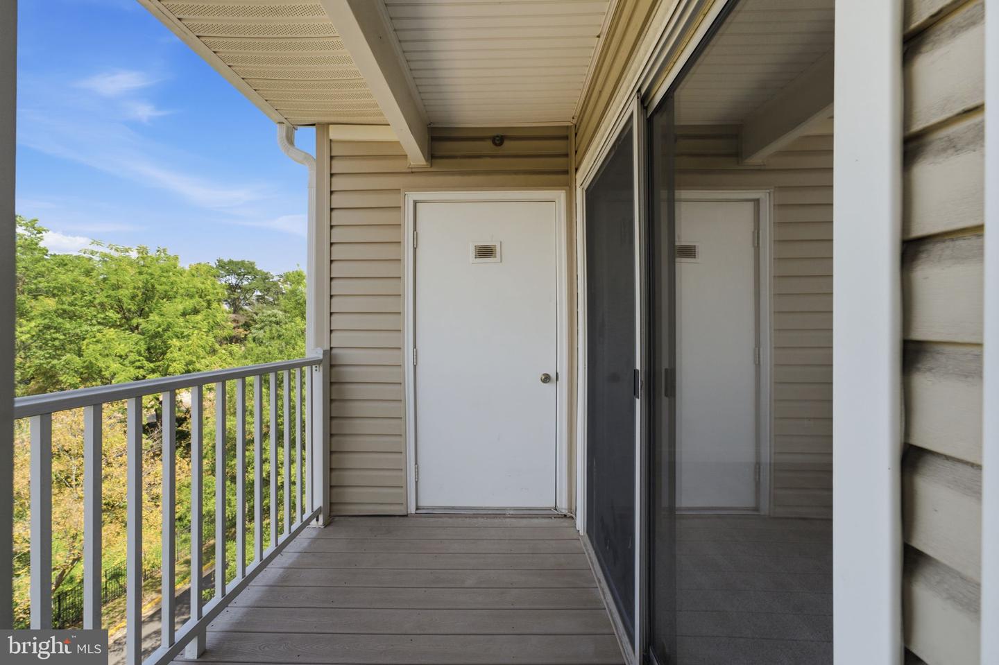 7000 Falls Reach Dr #407 Property Photo 33