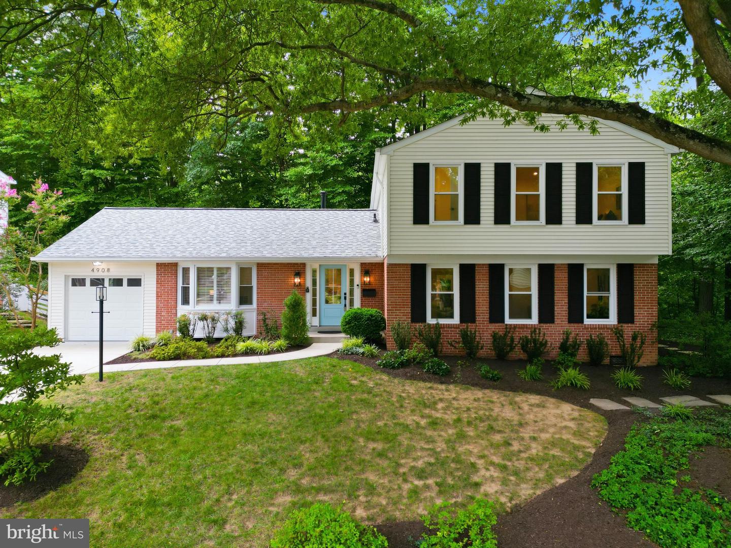 4908 Woodland Way Property Photo 2