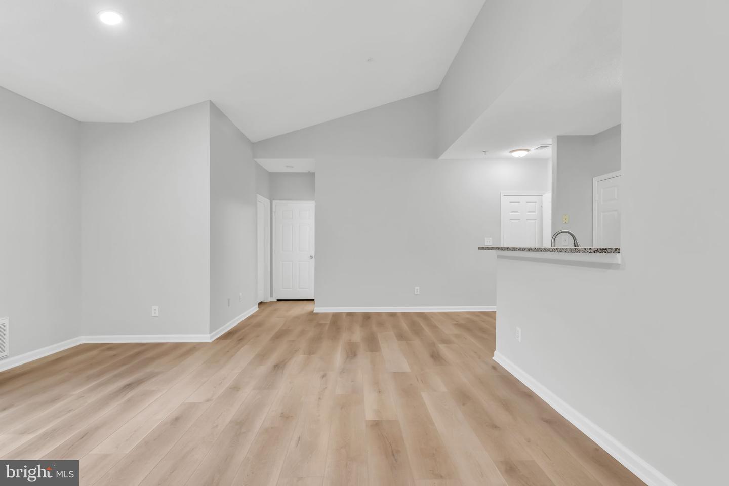 1701 Lake Shore Crest Dr #31 Property Photo 18