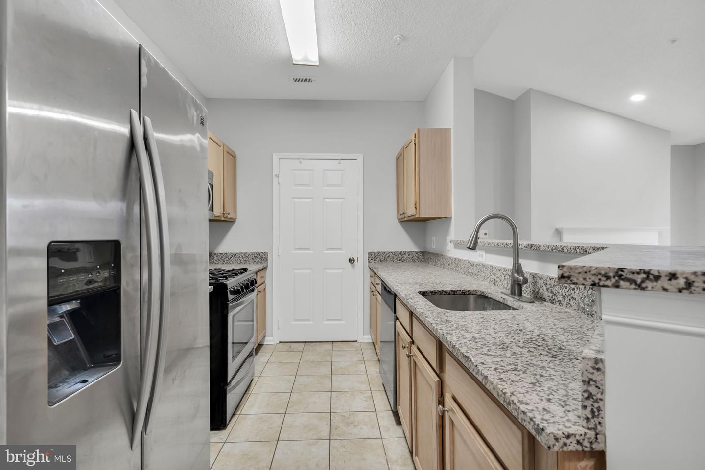 1701 Lake Shore Crest Dr #31 Property Photo 21