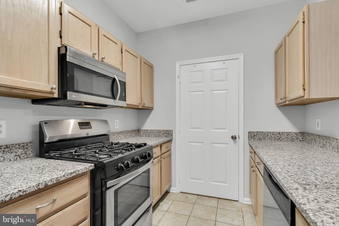 1701 Lake Shore Crest Dr #31 Property Photo 22