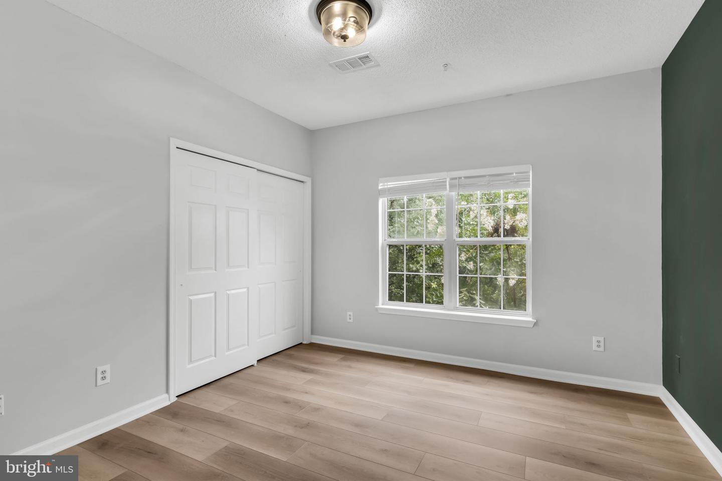 1701 Lake Shore Crest Dr #31 Property Photo 26