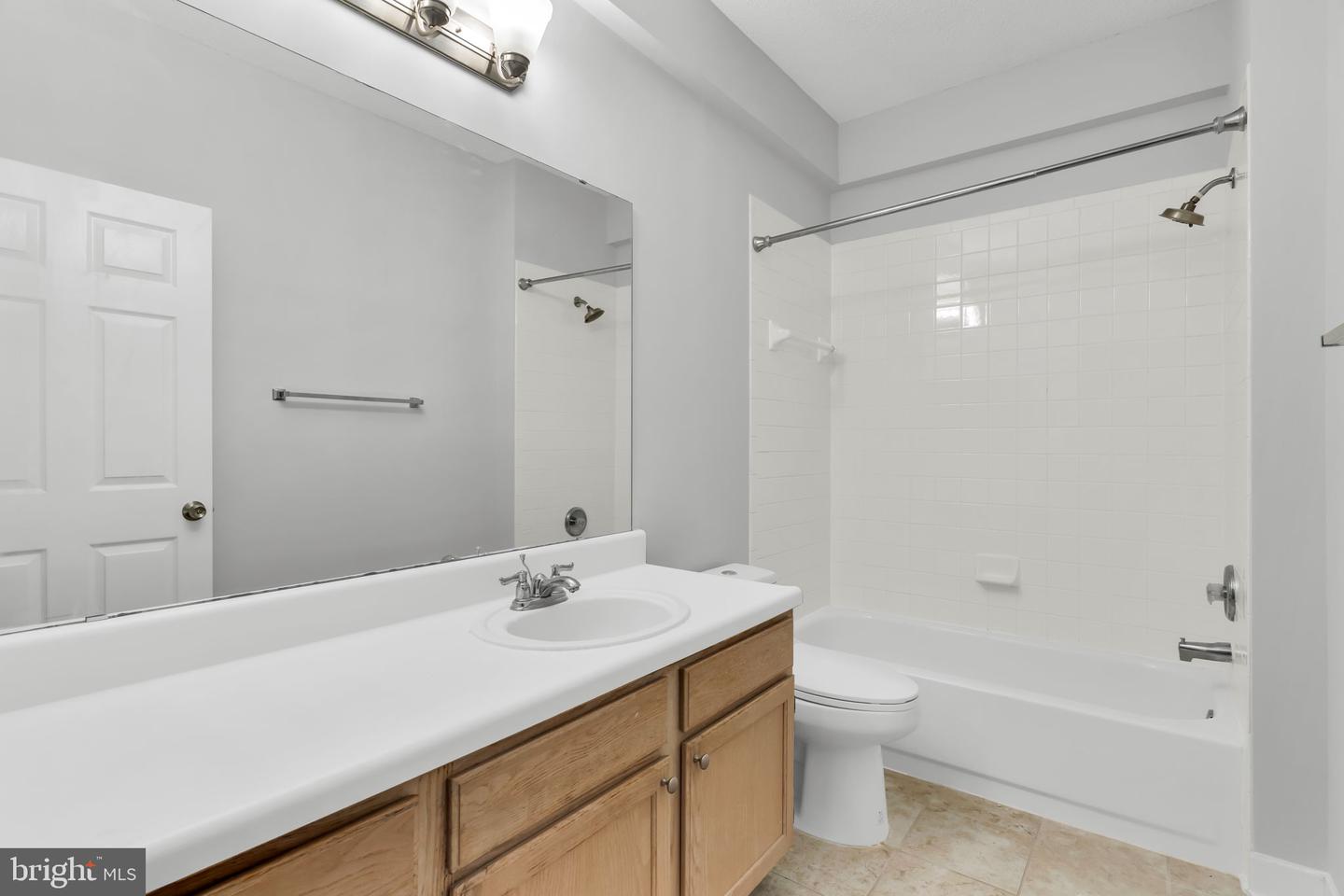 1701 Lake Shore Crest Dr #31 Property Photo 28