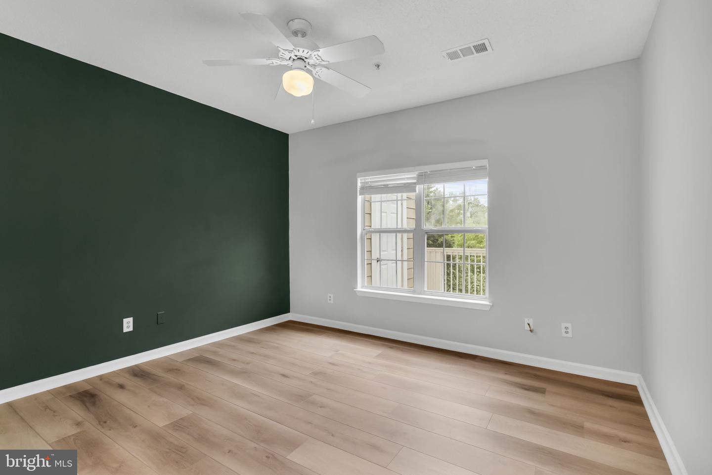 1701 Lake Shore Crest Dr #31 Property Photo 29