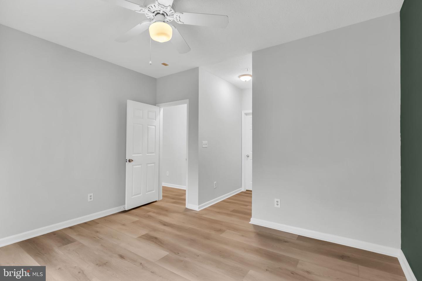 1701 Lake Shore Crest Dr #31 Property Photo 30