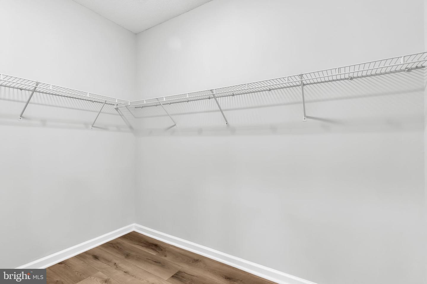 1701 Lake Shore Crest Dr #31 Property Photo 33
