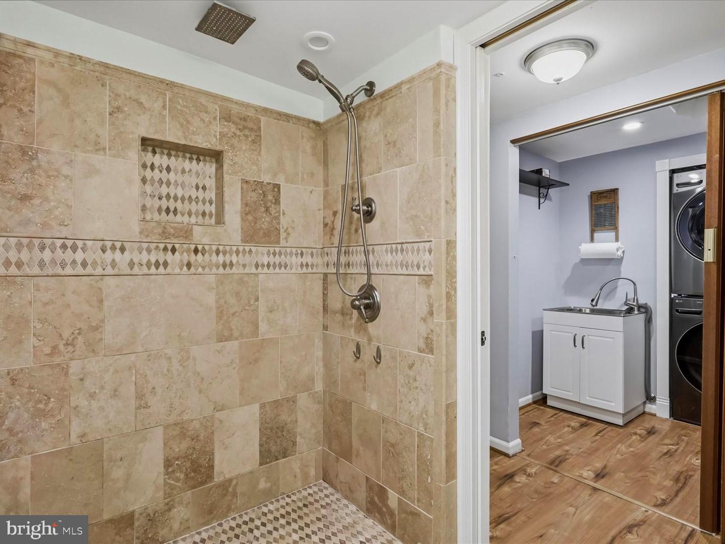 6424 Alloway Ct Property Photo 20