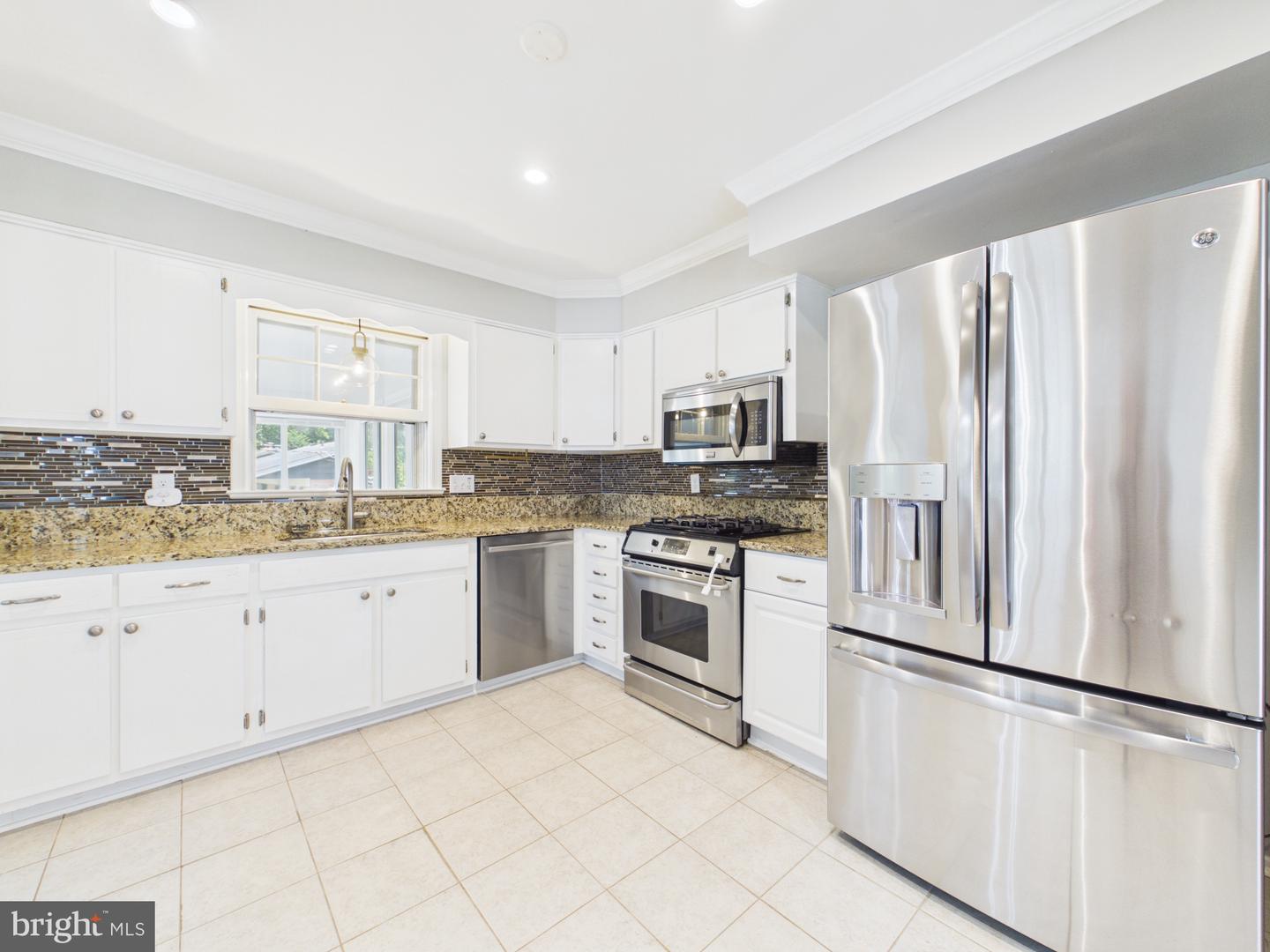9201 Cherrytree Dr Property Photo 15