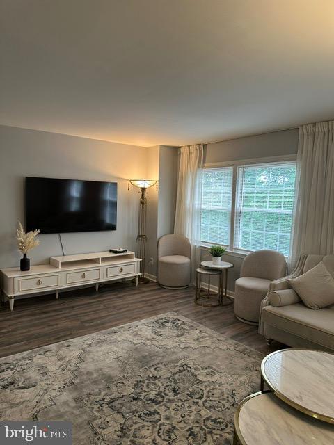 14709 Bentley Sq Property Photo 26