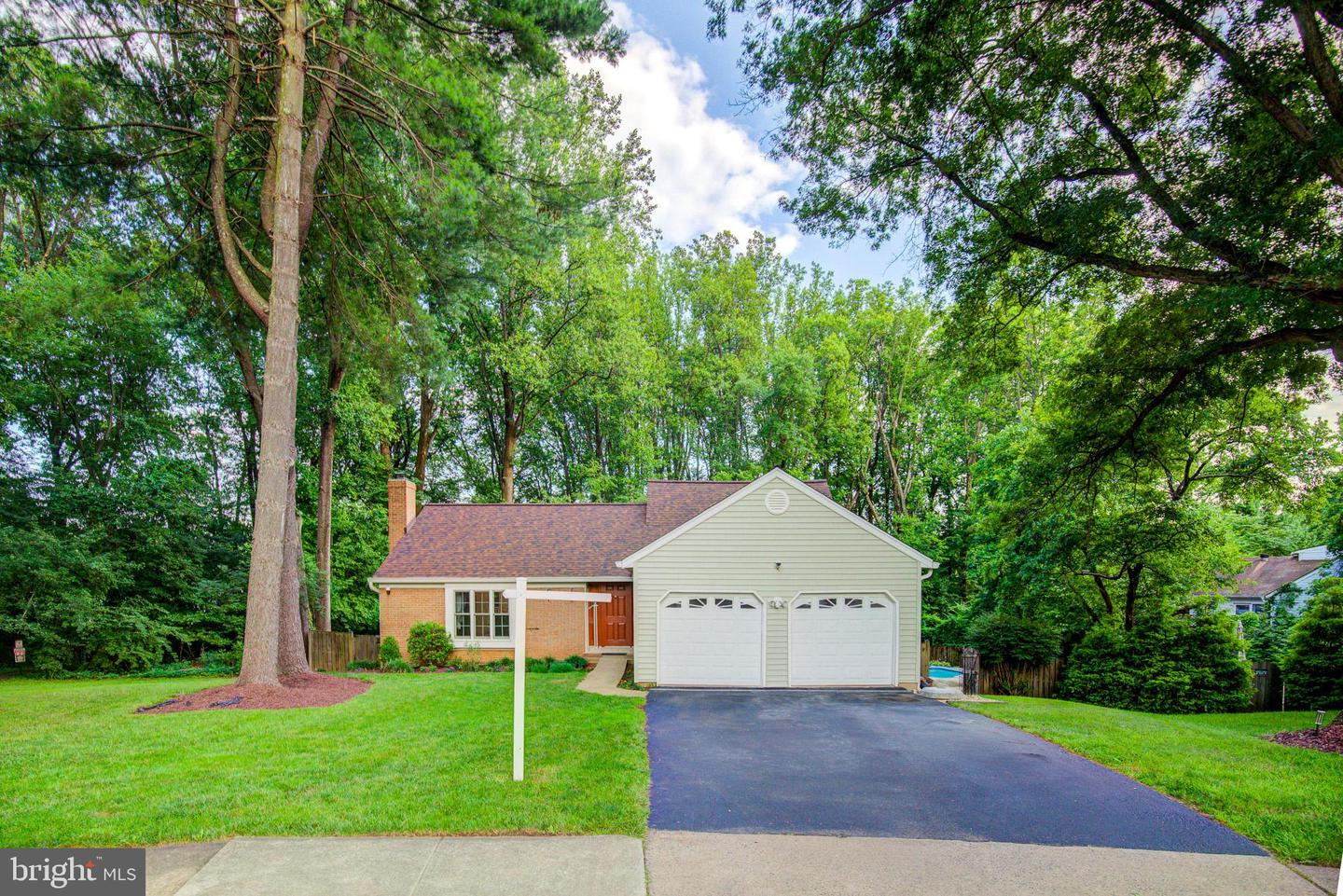 9519 Heathwood Ct Property Photo 1