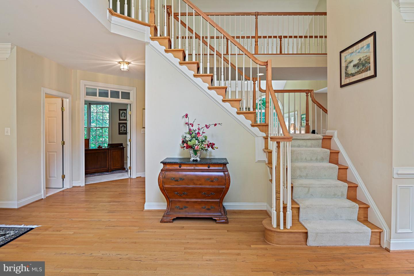 10560 Fox Forest Dr Property Photo 3