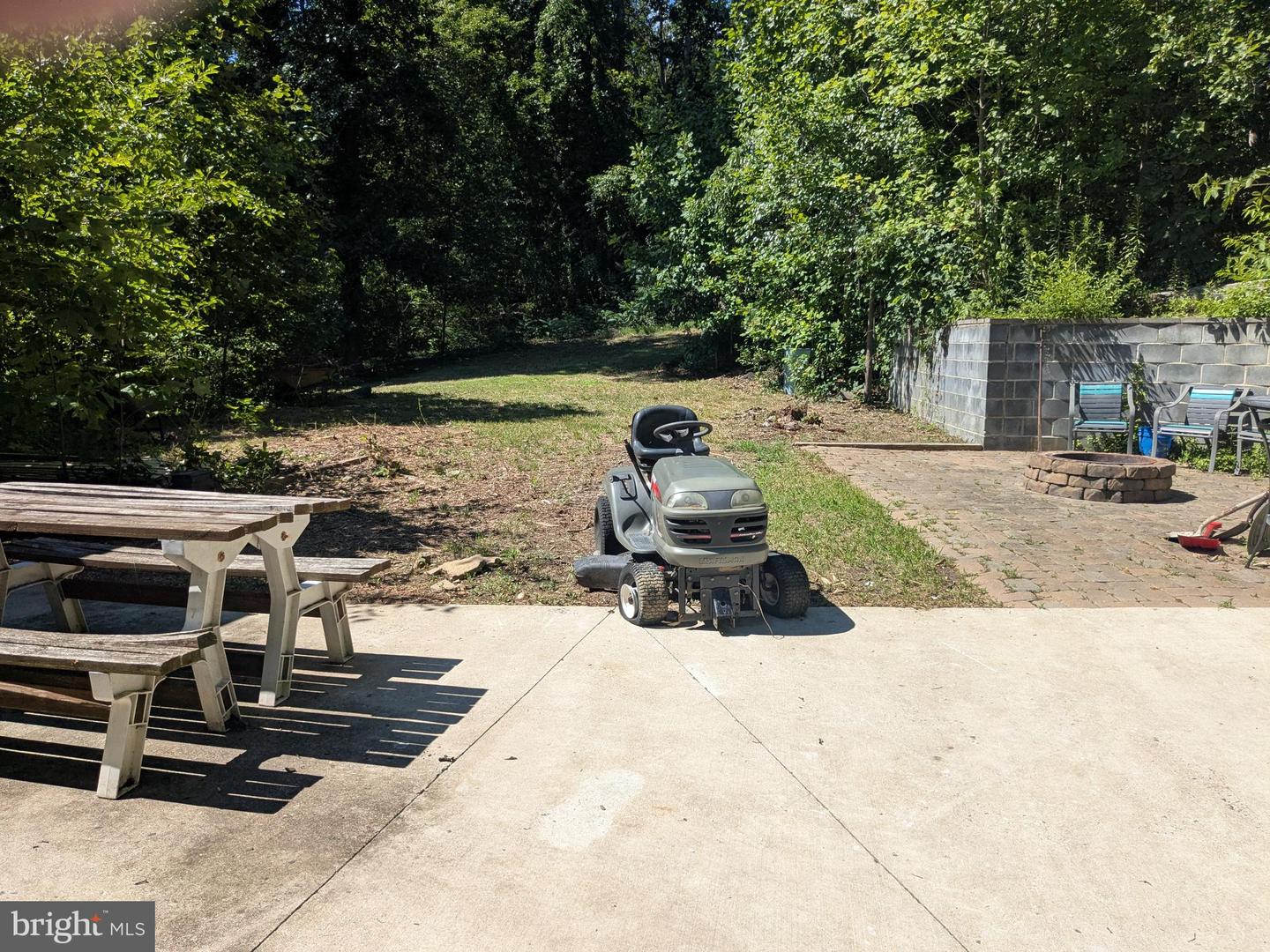 6712 Bulkley Rd Property Photo 3