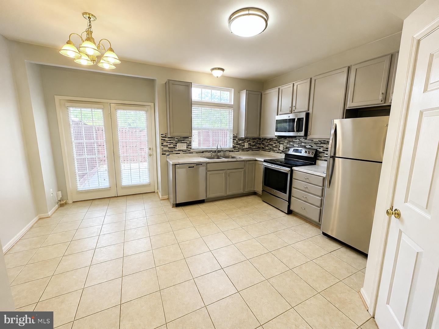 6731 Stone Maple Ter Property Photo 4