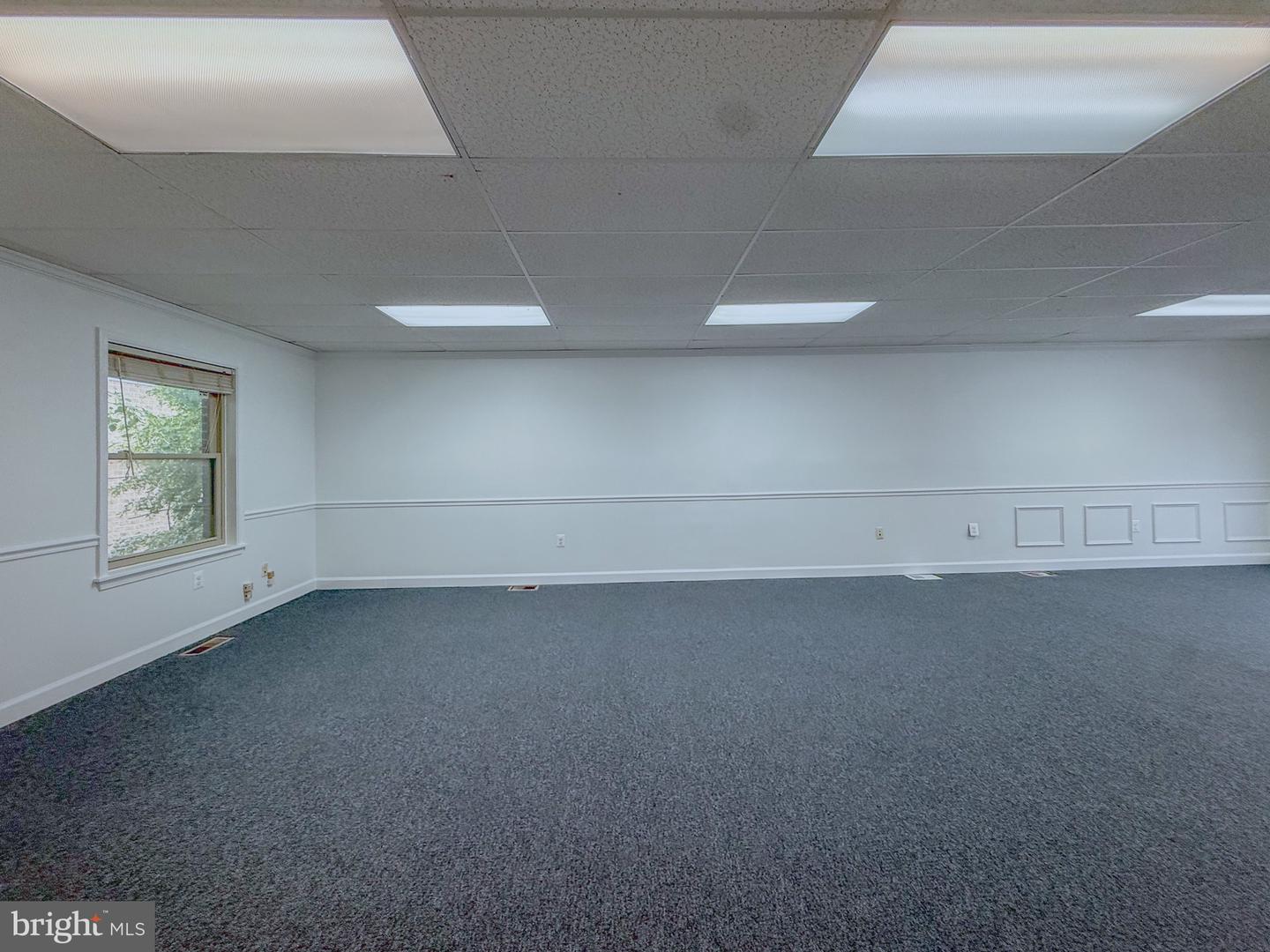 5105-e Backlick Rd Property Photo 16
