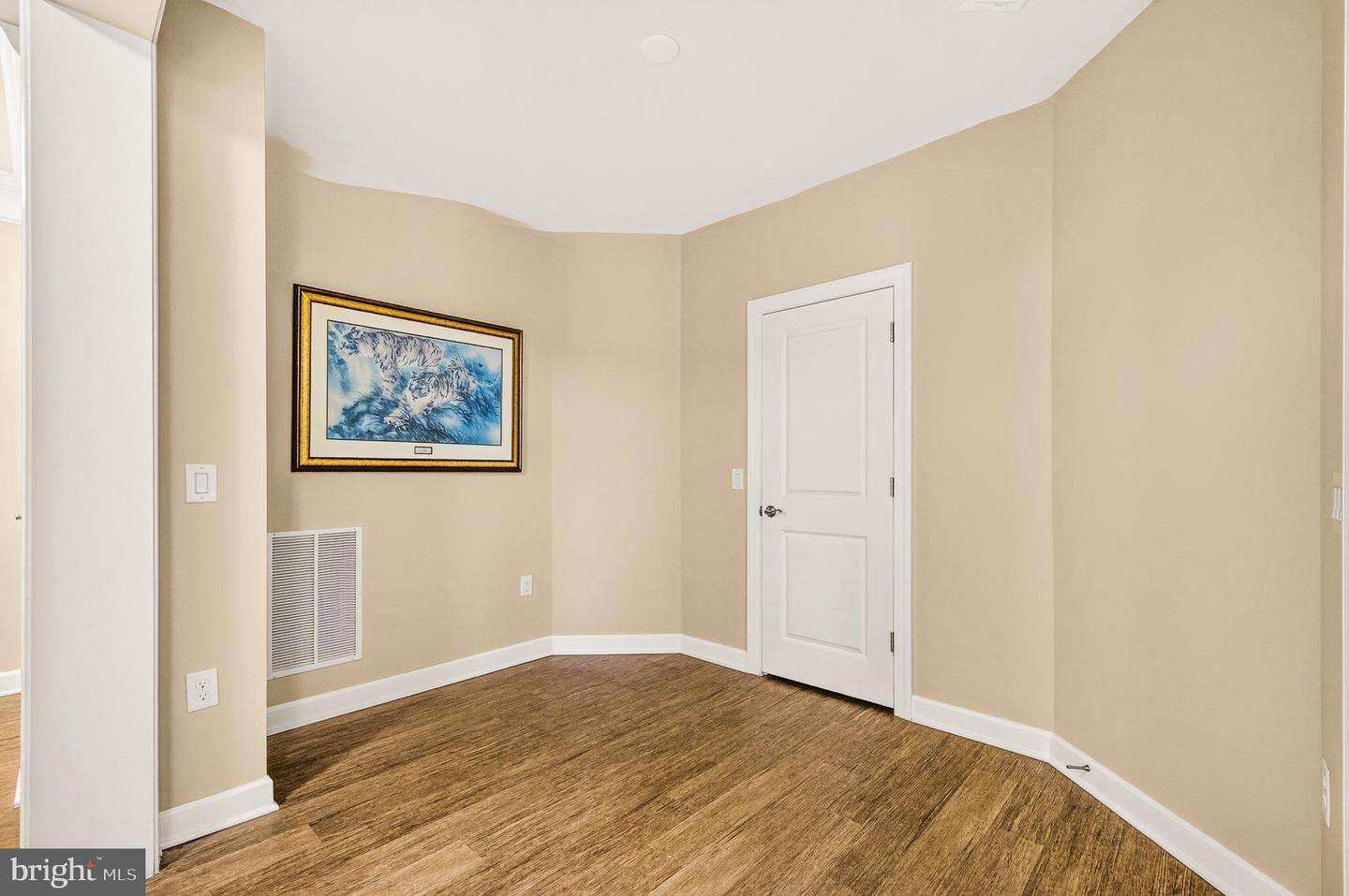 6101 Fairview Farm Dr #309 Property Photo 17
