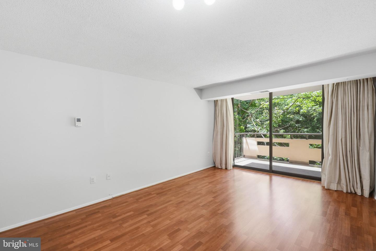 1808 Old Meadow Rd #503 Property Photo 4