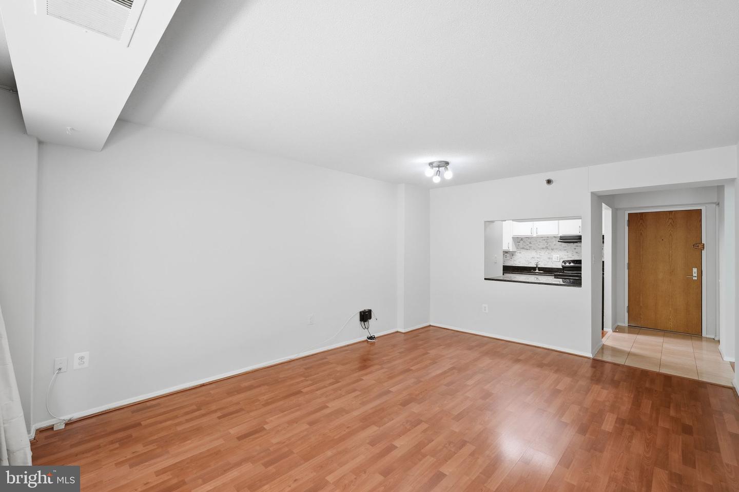 1808 Old Meadow Rd #503 Property Photo 6