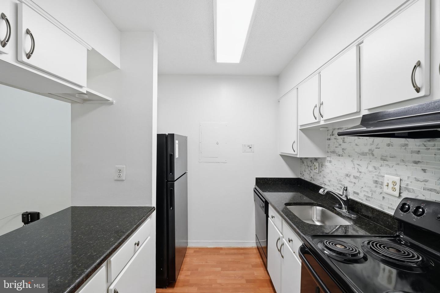 1808 Old Meadow Rd #503 Property Photo 10